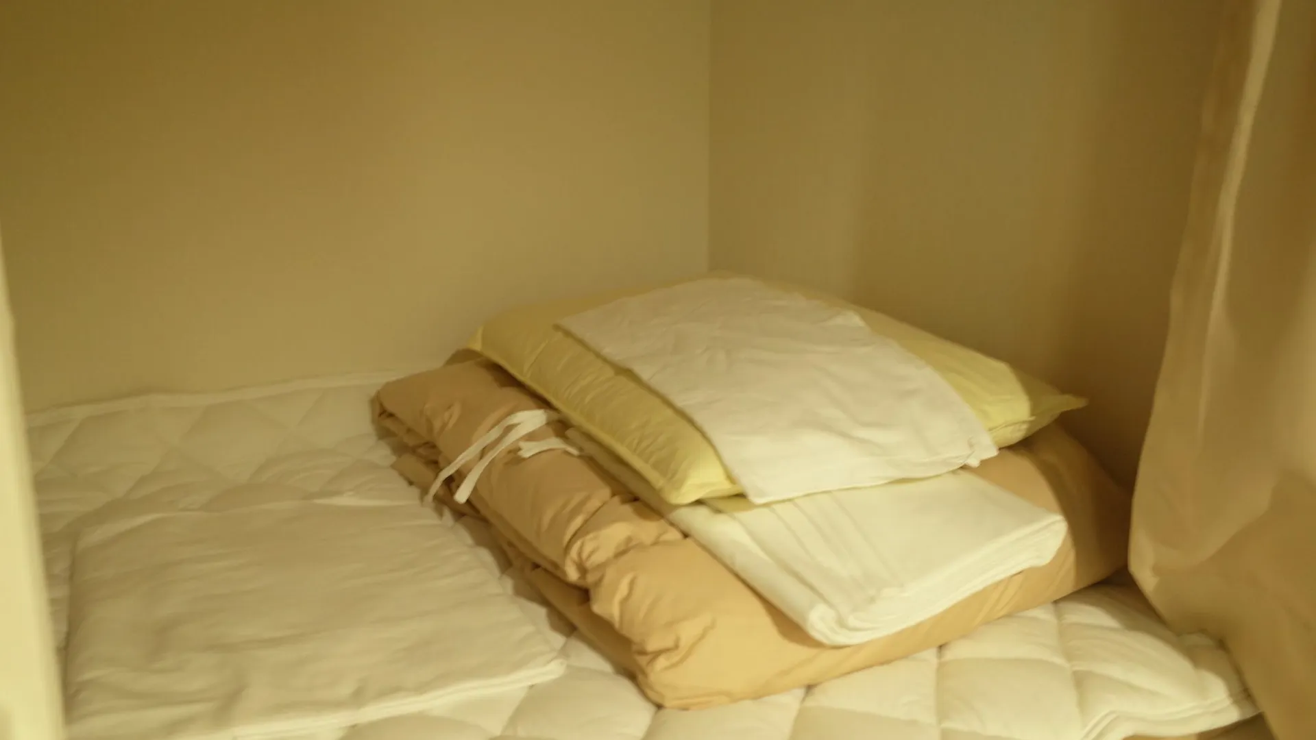 Bnb+ Shinjuku Castle - Hostel Tokyo Japan