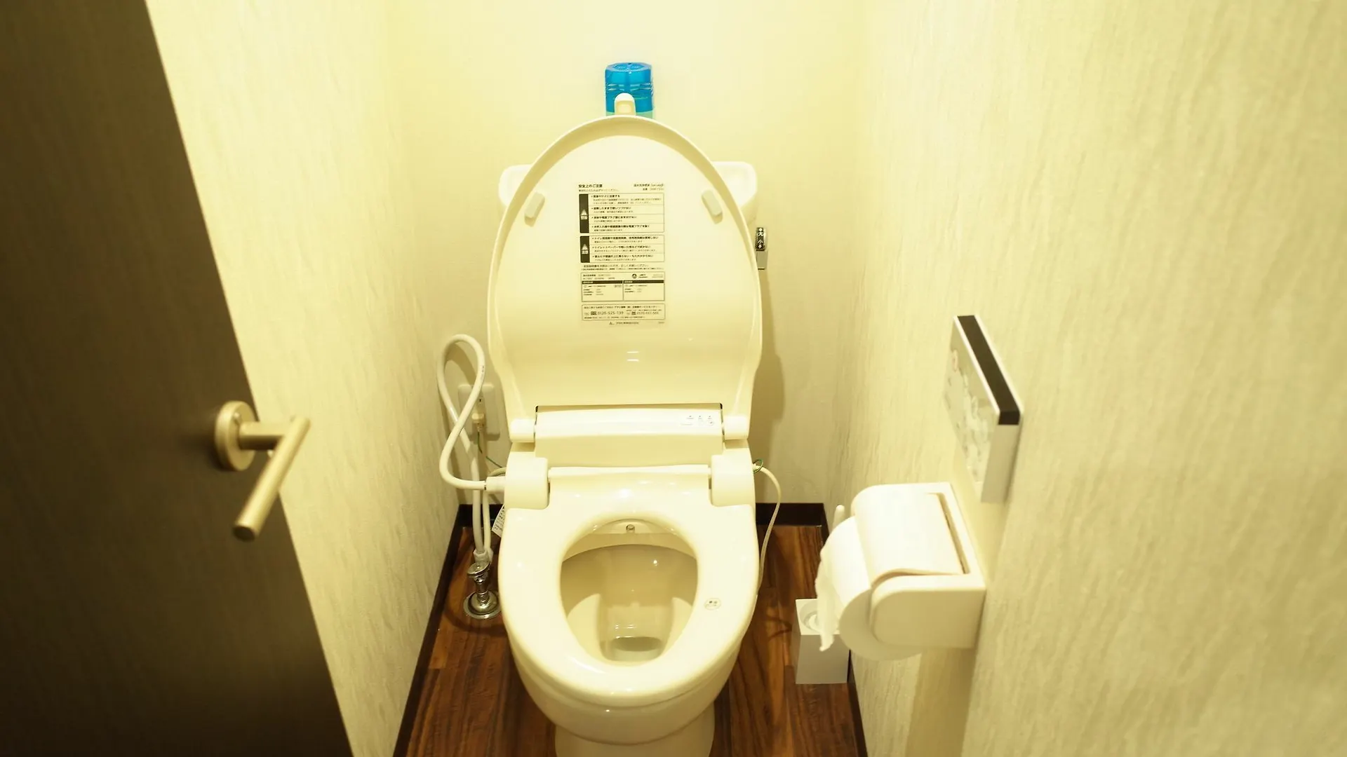 Bnb+ Shinjuku Castle - Hostel Tokyo